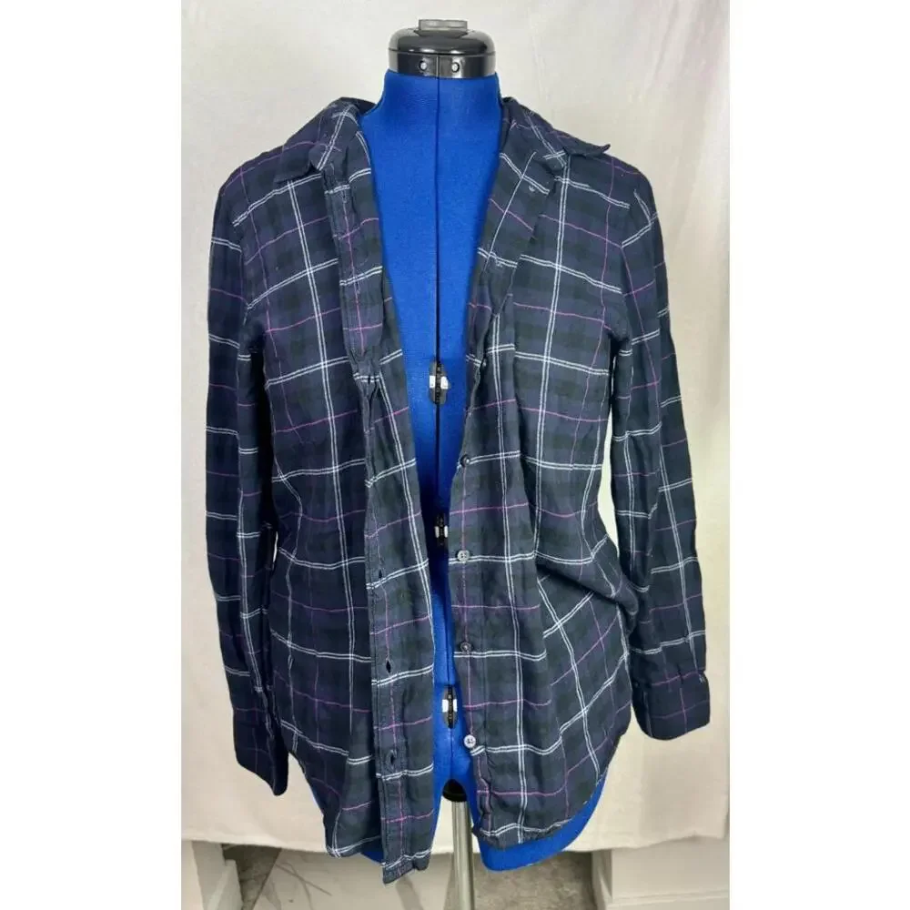 April 25th Flannels Upcycled‎ Banana Republic – Belle’s Book Shop Graphic Size L